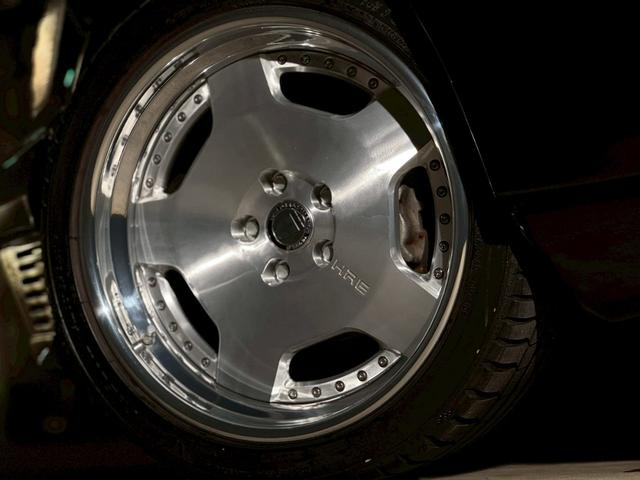 Eクラス ロリンザーワイドバージョン/レストア車/Eクラスクーペ/HRE544Cホイール/エアサスPloom+Airliftperformanceトランク部分設置ワンオフ/全塗装済/直近エンジン修繕明細あり(57枚目)