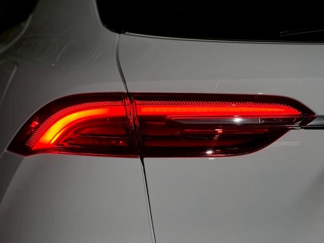 グレカーレ GT 4WD 限定車レッドレザー 右ハンドル 21インチクリオグロッシーブラックAW クライメートPKG スポーツデザインPKG アンビエントライト (ビアンコ)(69枚目)