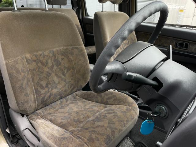 ダットサンピックアップ 日産 ダブルキャブ ａｘリミテッド ベージュ全塗装 チッピング塗装 ｍｔタイヤ ｎｉｓｓａｎエンブレム ４ｗｄ ディーゼル ｑｄ３２エンジン ｕｓコーナーレンズ 荷台チッピング塗装 ｗキャブ ｅｔｃの中古車詳細 中古車検索ならkurutown