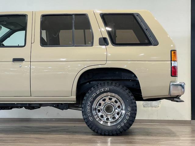 テラノ ワイドＲ３Ｍ　アーバン　ＡＪリミテッド　サンドベージュ全塗装済み　メッキ前後バンパー　メッキホイール　４ＷＤ　ディーゼル　ＣＯＭＦＯＲＳＥＲ新品タイヤ　メッキグリル　オーディオ＋エアコンパネル木目調塗装（62枚目）