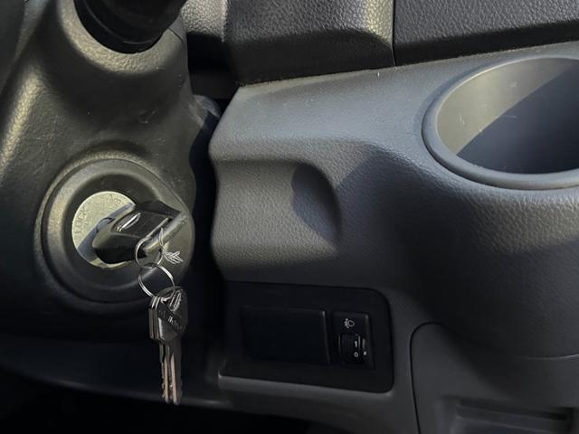 ＮＶ２００バネットバン ＤＸ　ライトグリーンカラー全塗装　ルーフラック付き　ＭＡＸＸＩＳ新品タイヤ　鉄チンホイール　リアシート　社外ナビ　木目調シート（42枚目）