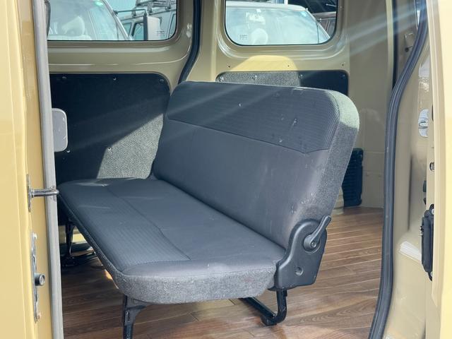 ＮＶ２００バネットバン ＤＸ　サンドベージュ全塗装済み　ルーフラック付き　ＭＡＸＸＩＳ新品タイヤ　鉄チンホイール　木目調シート　シートカバー　ＥＴＣ（28枚目）