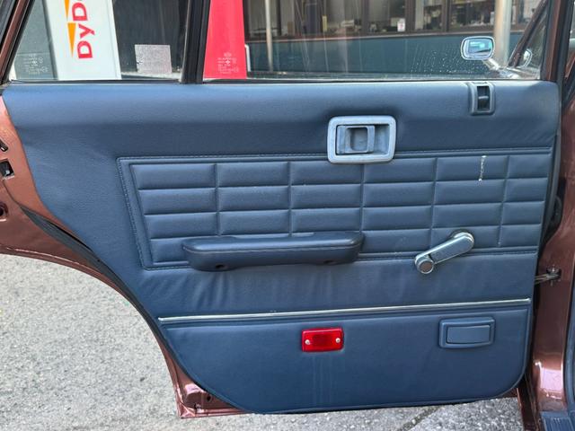 NISSAN CEDRIC VAN DX | 1989 | BROWN | 175050 km | details NISSAN CEDRIC VAN DX | 1989 | BROWN | 175050 km | details