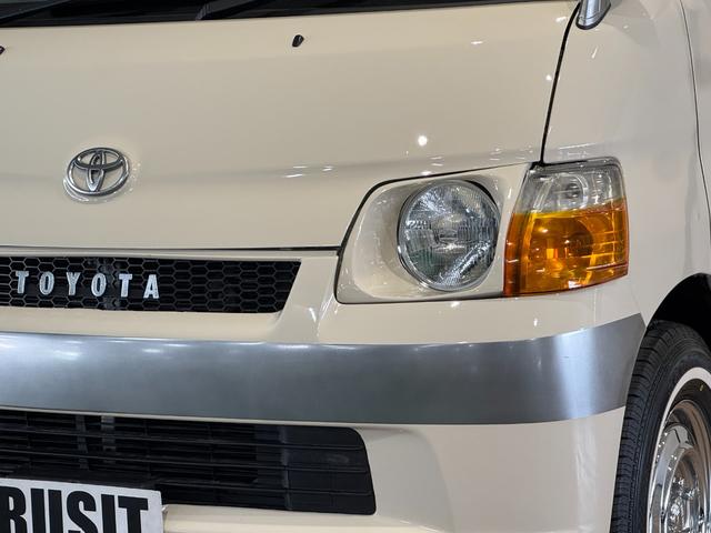 タウンエースバン ＧＬ　■クリームホワイト全塗装　オリジナル丸目ヘッドライトカスタム　ＯＬＤＭＯＯＮ　ＩＲＯＮＨＥＡＤホイール　ＴＯＹＯＴＡエンブレム　ホワイトリボン新品タイヤ（17枚目）
