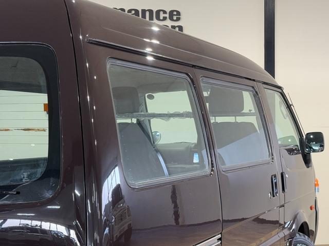 ボンゴバン ＤＸ　■チョコレートブラウンカラー全塗装済み　丸目ヘッドライトカスタム　４ＷＤ車輌　木目調フロアマット　ＭＡＸＸＩＳ新品タイヤ　エンブレム　ＥＴＣ　バックカメラ（31枚目）