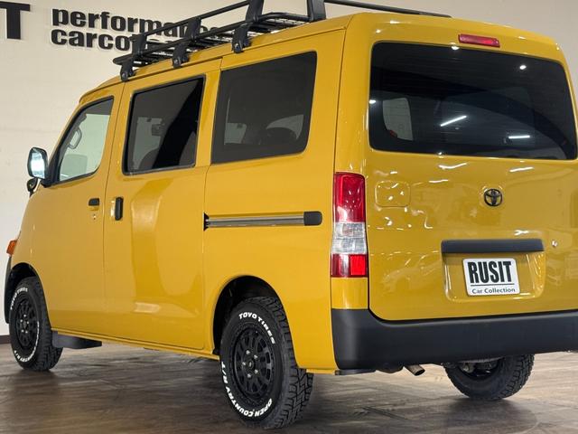 タウンエースバン GL ■マスタードカラー全塗装済み 丸目ヘッドライトカスタム ルーフキャリア付き セカンドシート シートカバー TOYOTAエンブレム OPEN COUNTRY新品タイヤ 木目調シート(32枚目)