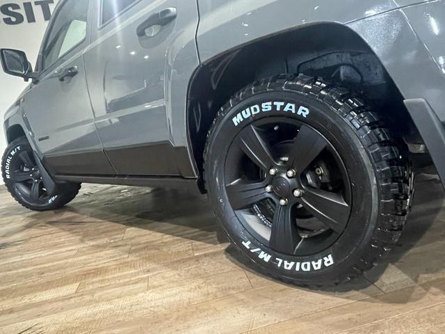ジープ・パトリオット アルティテュード　■グレーカラー全塗装済み　４ＷＤ車輌　ＲＡＤＩＡＬ　Ｍ／Ｔタイヤ新品　ルーフキャリア付き　純正ホイールマットブラック塗装　サイドカメラ　ナビ　バックカメラ　ＥＴＣ（37枚目）