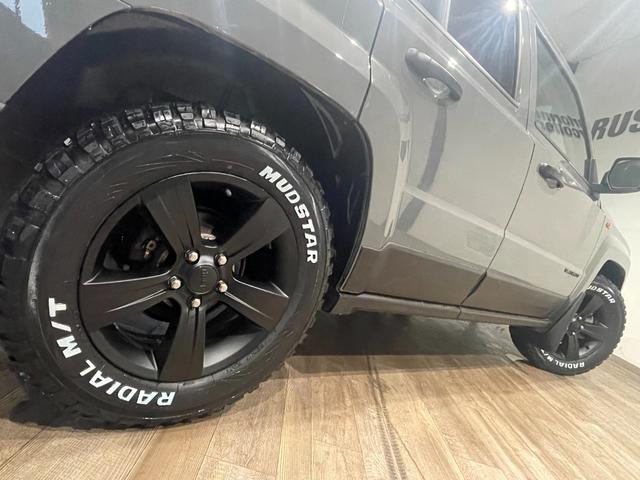 ジープ・パトリオット アルティテュード　■グレーカラー全塗装済み　４ＷＤ車輌　ＲＡＤＩＡＬ　Ｍ／Ｔタイヤ新品　ルーフキャリア付き　純正ホイールマットブラック塗装　サイドカメラ　ナビ　バックカメラ　ＥＴＣ（38枚目）