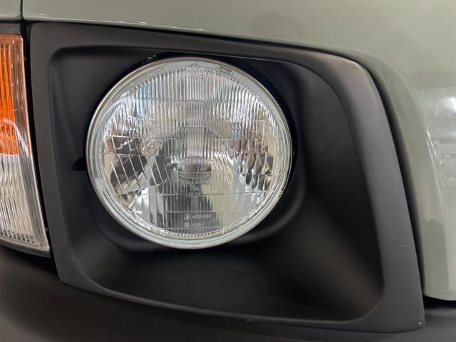 ボンゴバン ＤＸ　■アーバンカーキカラー全塗装済み　丸目ヘッドライトカスタム　パートタイム４ＷＤ車輌　ＭＡＸＸＩＳ新品タイヤ　鉄チンホイールマットブラック塗装　オレンジコーナーレンズ　木目調シート（16枚目）