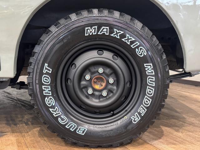 ボンゴバン ＤＸ　■アーバンカーキカラー全塗装済み　丸目ヘッドライトカスタム　パートタイム４ＷＤ車輌　ＭＡＸＸＩＳ新品タイヤ　鉄チンホイールマットブラック塗装　オレンジコーナーレンズ　木目調シート（23枚目）