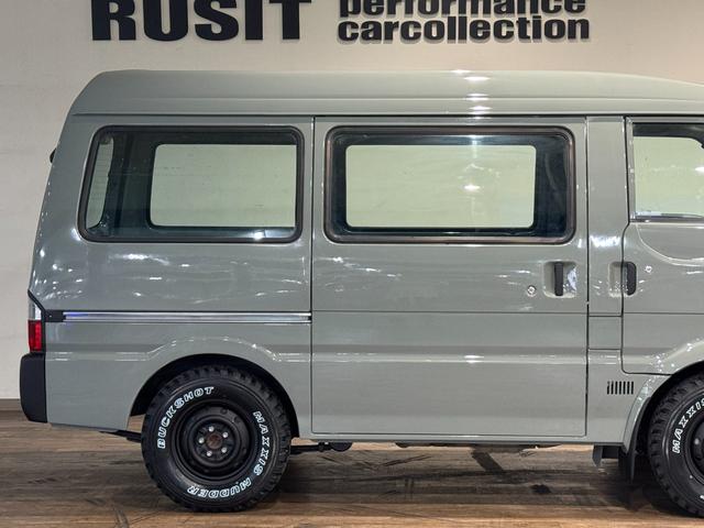 ボンゴバン ＤＸ　■アーバンカーキカラー全塗装済み　丸目ヘッドライトカスタム　パートタイム４ＷＤ車輌　ＭＡＸＸＩＳ新品タイヤ　鉄チンホイールマットブラック塗装　オレンジコーナーレンズ　木目調シート（25枚目）