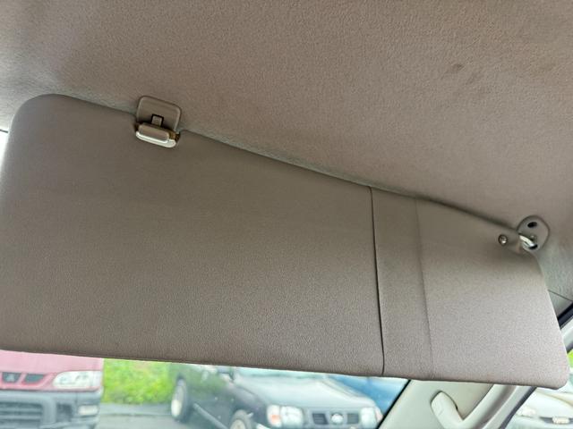 タウンエースバン ＤＸ　アーバンカーキカラー全塗装　丸目ヘッドライトカスタム　ルーフキャリア　シートカバー　ＴＯＹＯＴＡエンブレム　ＯＰＥＮ　ＣＯＵＮＴＲＹ新品タイヤ　ＥＴＣ　前後バンパーマッドブラック塗装（46枚目）