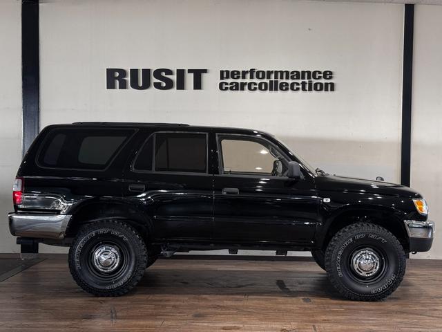 ハイラックスサーフ SSR-X ブラックカラー全塗装済み ナロースタイル 4WD車輌 輸出用ホイール RENEGADE新品タイヤ 前後メッキバンパー ブラウンシートカバー TOYOTAエンブレム(61枚目)