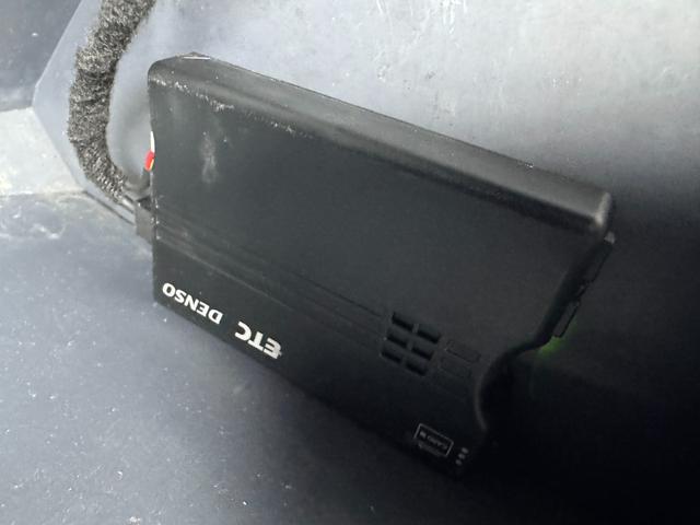 タウンエースバン ＧＬ　サンドベージュ全塗装　角目ヘッドライト　４ＷＤ車両　パナソニックナビ　ＭＡＸＸＩＳ新品ブロックタイヤ　前後バンパーマッドラブラック塗装　スチールホイールマッドブラック塗装　オレンジコーナーレンズ（41枚目）