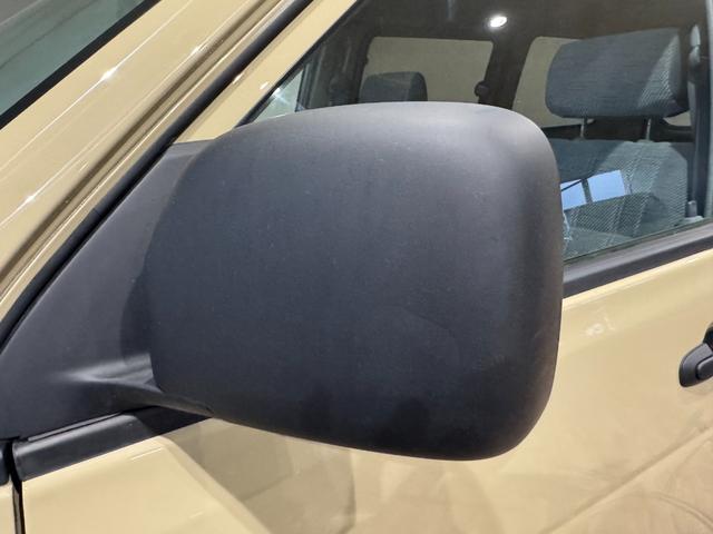 タウンエースバン ＧＬ　サンドベージュ全塗装　角目ヘッドライト　４ＷＤ車両　パナソニックナビ　ＭＡＸＸＩＳ新品ブロックタイヤ　前後バンパーマッドラブラック塗装　スチールホイールマッドブラック塗装　オレンジコーナーレンズ（57枚目）