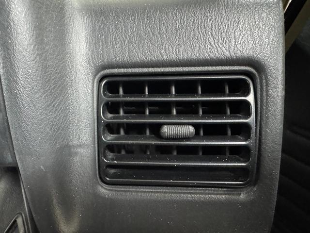 バネットバン サンドベージュ全塗装 4WD 角目ヘッドライト ディーゼル車両 MAXXIS新品ブロックタイヤ 前後バンパーマッドブラック塗装 スチールホイールマッドブラック塗装 オレンジコーナーレンズ(31枚目)