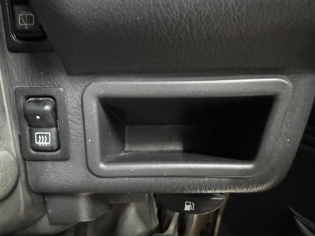 バネットバン サンドベージュ全塗装 4WD 角目ヘッドライト ディーゼル車両 MAXXIS新品ブロックタイヤ 前後バンパーマッドブラック塗装 スチールホイールマッドブラック塗装 オレンジコーナーレンズ(34枚目)