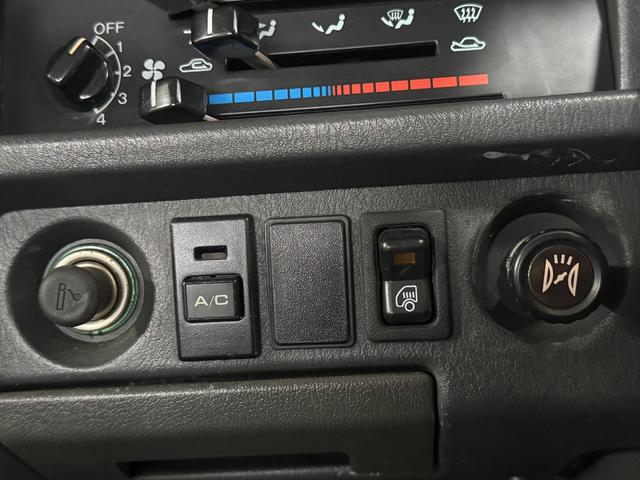 バネットバン サンドベージュ全塗装 4WD 角目ヘッドライト ディーゼル車両 MAXXIS新品ブロックタイヤ 前後バンパーマッドブラック塗装 スチールホイールマッドブラック塗装 オレンジコーナーレンズ(36枚目)