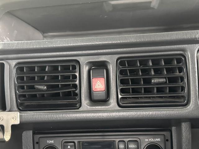 バネットバン サンドベージュ全塗装 4WD 角目ヘッドライト ディーゼル車両 MAXXIS新品ブロックタイヤ 前後バンパーマッドブラック塗装 スチールホイールマッドブラック塗装 オレンジコーナーレンズ(38枚目)