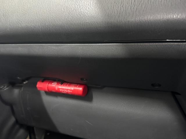 バネットバン サンドベージュ全塗装 4WD 角目ヘッドライト ディーゼル車両 MAXXIS新品ブロックタイヤ 前後バンパーマッドブラック塗装 スチールホイールマッドブラック塗装 オレンジコーナーレンズ(42枚目)