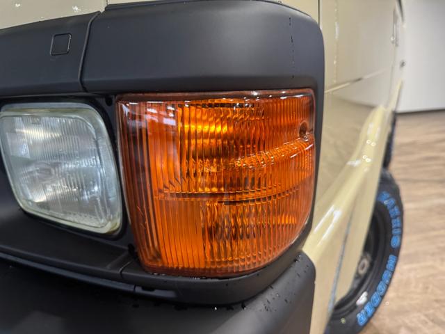 バネットバン サンドベージュ全塗装 4WD 角目ヘッドライト ディーゼル車両 MAXXIS新品ブロックタイヤ 前後バンパーマッドブラック塗装 スチールホイールマッドブラック塗装 オレンジコーナーレンズ(45枚目)