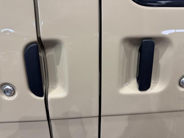 バネットバン サンドベージュ全塗装 4WD 角目ヘッドライト ディーゼル車両 MAXXIS新品ブロックタイヤ 前後バンパーマッドブラック塗装 スチールホイールマッドブラック塗装 オレンジコーナーレンズ(52枚目)