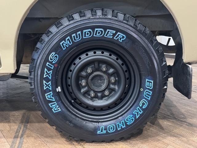 バネットバン サンドベージュ全塗装 4WD 角目ヘッドライト ディーゼル車両 MAXXIS新品ブロックタイヤ 前後バンパーマッドブラック塗装 スチールホイールマッドブラック塗装 オレンジコーナーレンズ(53枚目)