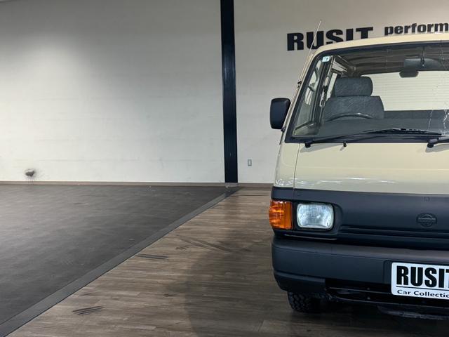 バネットバン サンドベージュ全塗装 4WD 角目ヘッドライト ディーゼル車両 MAXXIS新品ブロックタイヤ 前後バンパーマッドブラック塗装 スチールホイールマッドブラック塗装 オレンジコーナーレンズ(54枚目)