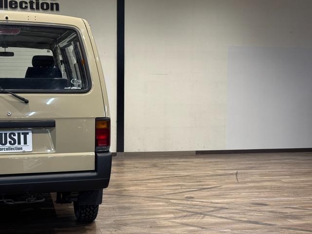 バネットバン サンドベージュ全塗装 4WD 角目ヘッドライト ディーゼル車両 MAXXIS新品ブロックタイヤ 前後バンパーマッドブラック塗装 スチールホイールマッドブラック塗装 オレンジコーナーレンズ(61枚目)