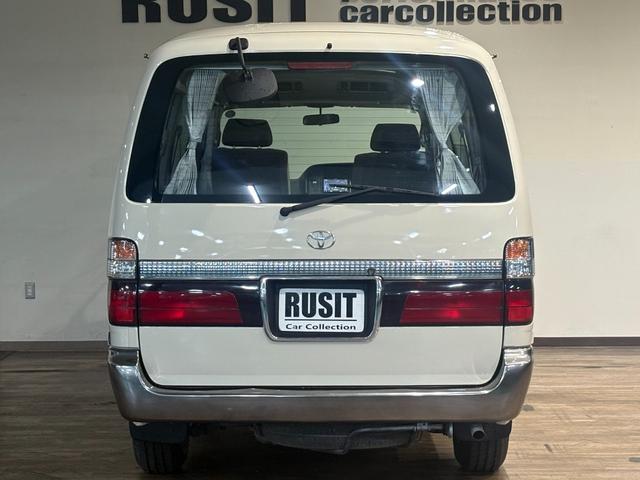 ハイエースワゴン スーパーカスタムG クリームカラー全塗装済み デイトナホイール新品 フルフラット 社外ナビ取付済み 新品ホワイトリボンタイヤ バンパーメッキ調塗装済み カリフォルニアミラー取付済み(11枚目)