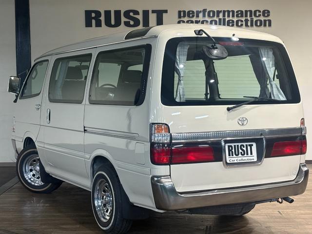 ハイエースワゴン スーパーカスタムG クリームカラー全塗装済み デイトナホイール新品 フルフラット 社外ナビ取付済み 新品ホワイトリボンタイヤ バンパーメッキ調塗装済み カリフォルニアミラー取付済み(12枚目)