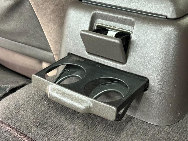 ハイエースワゴン スーパーカスタムG クリームカラー全塗装済み デイトナホイール新品 フルフラット 社外ナビ取付済み 新品ホワイトリボンタイヤ バンパーメッキ調塗装済み カリフォルニアミラー取付済み(37枚目)