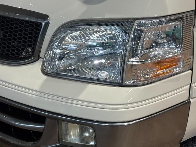 ハイエースワゴン スーパーカスタムG クリームカラー全塗装済み デイトナホイール新品 フルフラット 社外ナビ取付済み 新品ホワイトリボンタイヤ バンパーメッキ調塗装済み カリフォルニアミラー取付済み(51枚目)