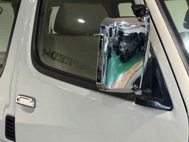 ハイエースワゴン スーパーカスタムG クリームカラー全塗装済み デイトナホイール新品 フルフラット 社外ナビ取付済み 新品ホワイトリボンタイヤ バンパーメッキ調塗装済み カリフォルニアミラー取付済み(61枚目)