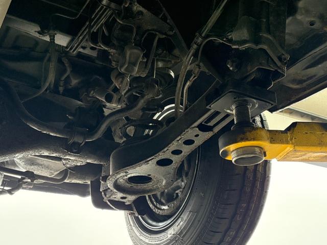 ハイエースワゴン スーパーカスタムG クリームカラー全塗装済み デイトナホイール新品 フルフラット 社外ナビ取付済み 新品ホワイトリボンタイヤ バンパーメッキ調塗装済み カリフォルニアミラー取付済み(76枚目)