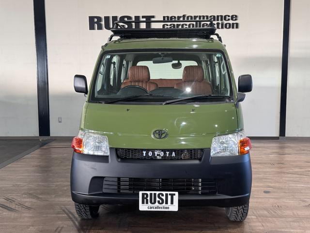 タウンエースバン DX リーフグリーンカラー全塗装済み 4WD車輌 TOYOTAエンブレム TOYOTAステッカー ブラウンシートカバー 14インチAWホイール OPEN COUNTRY R/T新品タイヤ リアヒーター(9枚目)