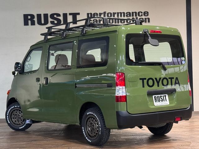 タウンエースバン DX リーフグリーンカラー全塗装済み 4WD車輌 TOYOTAエンブレム TOYOTAステッカー ブラウンシートカバー 14インチAWホイール OPEN COUNTRY R/T新品タイヤ リアヒーター(10枚目)