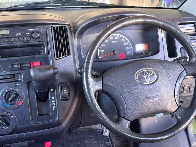 タウンエースバン DX リーフグリーンカラー全塗装済み 4WD車輌 TOYOTAエンブレム TOYOTAステッカー ブラウンシートカバー 14インチAWホイール OPEN COUNTRY R/T新品タイヤ リアヒーター(15枚目)