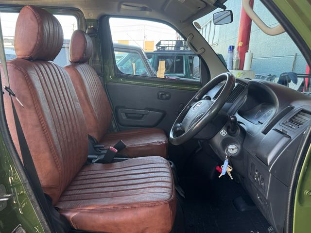 タウンエースバン DX リーフグリーンカラー全塗装済み 4WD車輌 TOYOTAエンブレム TOYOTAステッカー ブラウンシートカバー 14インチAWホイール OPEN COUNTRY R/T新品タイヤ リアヒーター(19枚目)