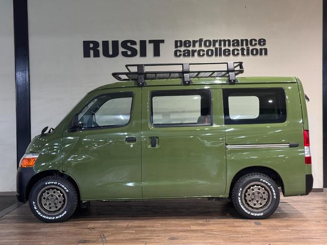 タウンエースバン DX リーフグリーンカラー全塗装済み 4WD車輌 TOYOTAエンブレム TOYOTAステッカー ブラウンシートカバー 14インチAWホイール OPEN COUNTRY R/T新品タイヤ リアヒーター(62枚目)
