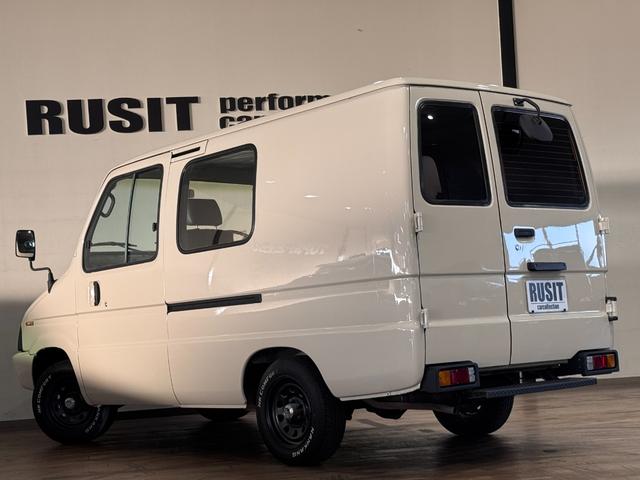 デリボーイ 　クリームカラー全塗装済み　エアコン付き　デイトナホイール　ＮＡＮＫＡＮＧタイヤ　木目調シート　ナルディハンドル　ＡＴ車輌　ＥＴＣ（11枚目）