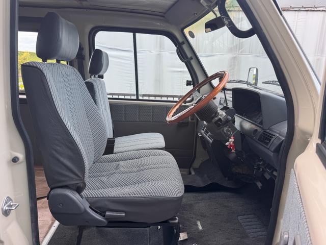 デリボーイ 　クリームカラー全塗装済み　エアコン付き　デイトナホイール　ＮＡＮＫＡＮＧタイヤ　木目調シート　ナルディハンドル　ＡＴ車輌　ＥＴＣ（19枚目）