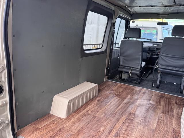 デリボーイ 　クリームカラー全塗装済み　エアコン付き　デイトナホイール　ＮＡＮＫＡＮＧタイヤ　木目調シート　ナルディハンドル　ＡＴ車輌　ＥＴＣ（27枚目）