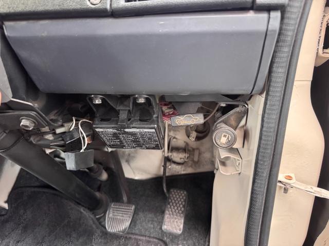 デリボーイ 　クリームカラー全塗装済み　エアコン付き　デイトナホイール　ＮＡＮＫＡＮＧタイヤ　木目調シート　ナルディハンドル　ＡＴ車輌　ＥＴＣ（33枚目）