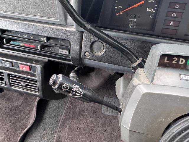 デリボーイ 　クリームカラー全塗装済み　エアコン付き　デイトナホイール　ＮＡＮＫＡＮＧタイヤ　木目調シート　ナルディハンドル　ＡＴ車輌　ＥＴＣ（36枚目）