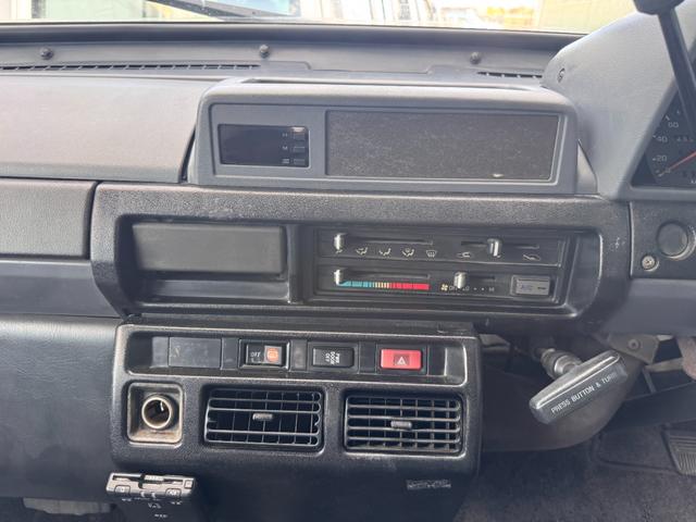 デリボーイ 　クリームカラー全塗装済み　エアコン付き　デイトナホイール　ＮＡＮＫＡＮＧタイヤ　木目調シート　ナルディハンドル　ＡＴ車輌　ＥＴＣ（39枚目）