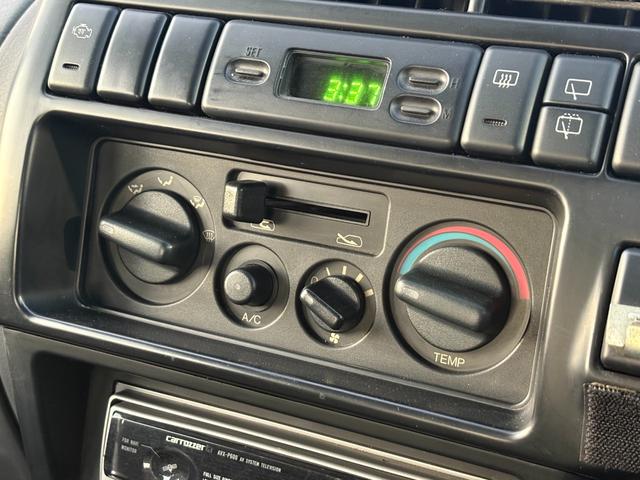 ビッグホーン キャメル ホワイトツートン全塗装済み 4WD車輛 デイトナホイール RENEGADE新品タイヤ 3ナンバー登録車輛 メッキ調ミラー ドアノブ メッキバンパー(36枚目)