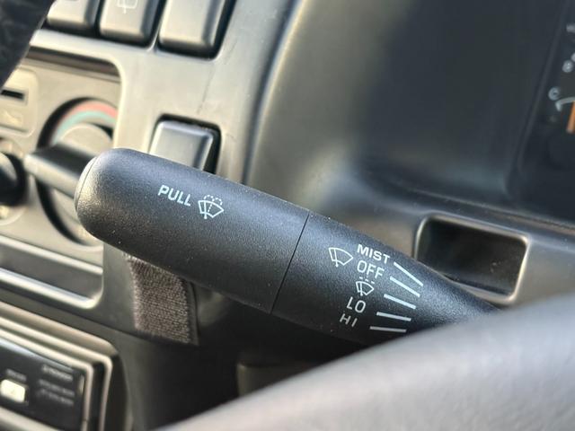 ビッグホーン キャメル ホワイトツートン全塗装済み 4WD車輛 デイトナホイール RENEGADE新品タイヤ 3ナンバー登録車輛 メッキ調ミラー ドアノブ メッキバンパー(39枚目)