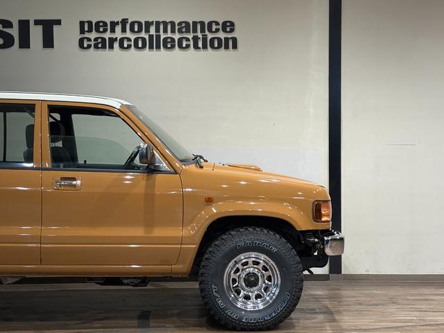 ビッグホーン キャメル ホワイトツートン全塗装済み 4WD車輛 デイトナホイール RENEGADE新品タイヤ 3ナンバー登録車輛 メッキ調ミラー ドアノブ メッキバンパー(53枚目)