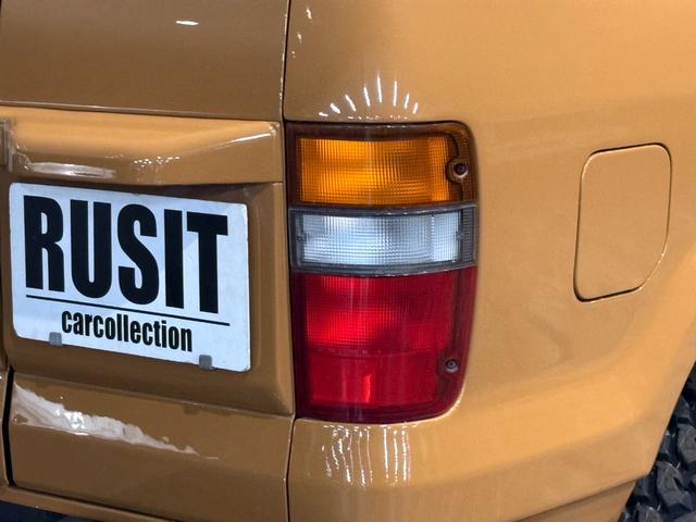 ビッグホーン キャメル ホワイトツートン全塗装済み 4WD車輛 デイトナホイール RENEGADE新品タイヤ 3ナンバー登録車輛 メッキ調ミラー ドアノブ メッキバンパー(56枚目)